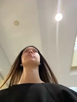 Snapshot of ElliRose chatting on March 6, 2026, 7:14 am ElliRose online show from March 6, 2026, 7:14 am