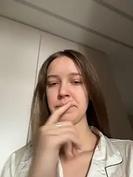 Snapshot of ElliRose chatting on March 7, 2026, 6:31 am ElliRose online show from March 7, 2026, 6:31 am