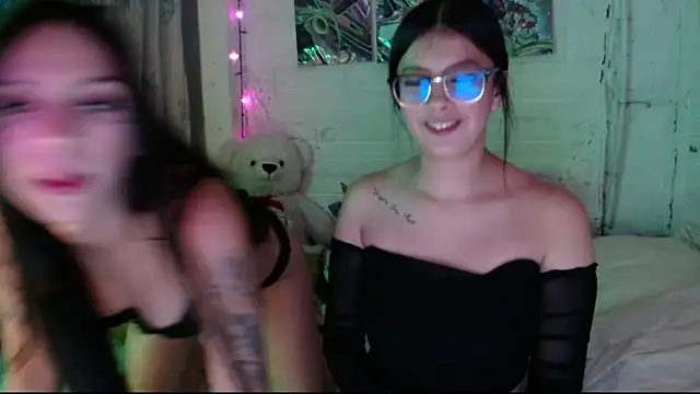 Snapshot of Pamelaa_reyess_2 chatting on May 25, 2026, 4:23 am Pamelaa reyess 2 online show from May 25, 2026, 4:23 am