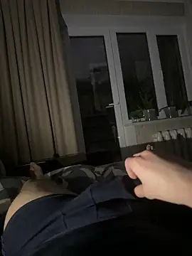 Maxim 16cm online show from March 22, 2026, 8:21 pm