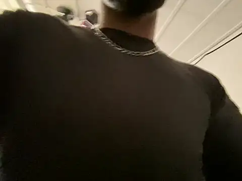 Snapshot of Luv2SuckBWC92 chatting on March 19, 2026, 3:56 pm Luv2SuckBWC92 online show from March 19, 2026, 3:56 pm