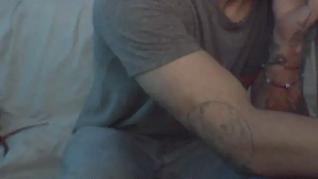 Snapshot of Luv2SuckBWC92 chatting on March 14, 2026, 9:59 am Luv2SuckBWC92 online show from March 14, 2026, 9:59 am