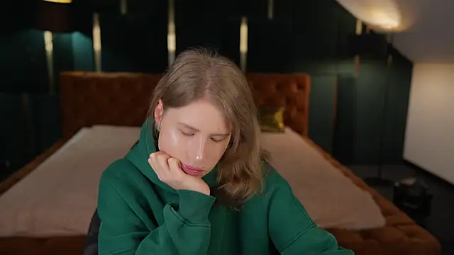 BadAfina online show from October 9, 2025, 10:27 am