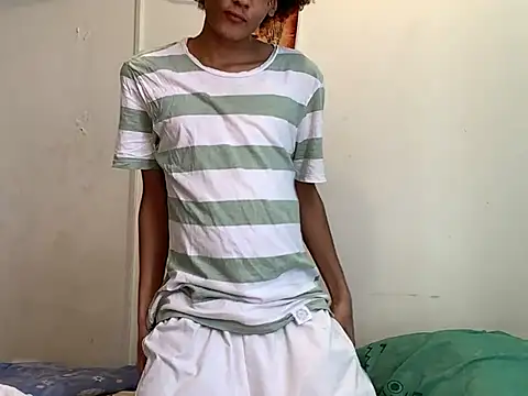 Max Rain online show from July 7, 2026, 6:44 pm