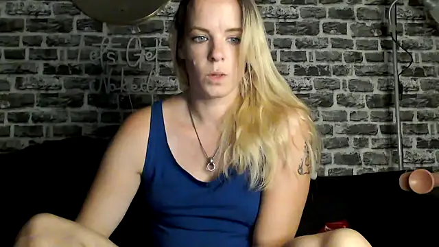 SexyMilf 37 online show from July 3, 2026, 8:37 pm