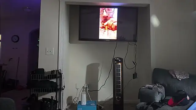Triggerhappycj100 online show from June 11, 2026, 12:32 am