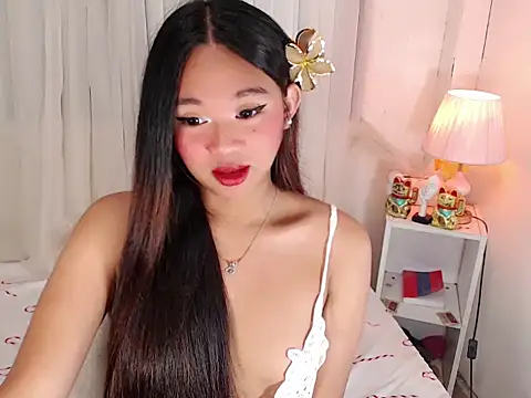 Malia cummer online show from July 23, 2026, 10:17 pm