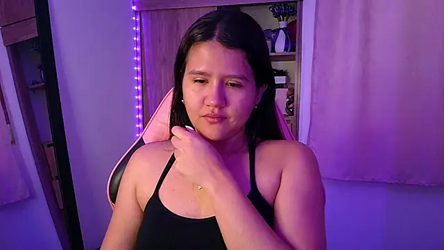Oliviawatson1 online show from June 26, 2026, 12:22 pm