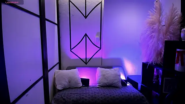 NahomiRichards  online show from March 14, 2026, 5:35 am