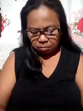 xxsasa online show from June 5, 2026, 1:39 pm