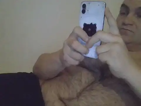 Snapshot of habartek85 chatting on March 16, 2026, 9:39 pm habartek85 online show from March 16, 2026, 9:39 pm