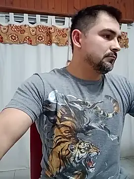 Bradd 32 online show from June 10, 2026, 2:13 am