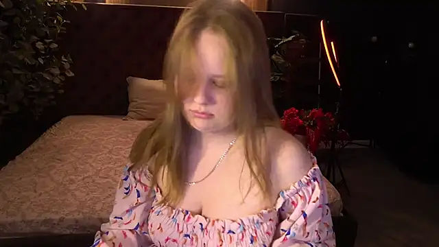 CrystallPaws online show from June 7, 2026, 5:45 am