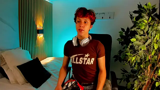 IM DAREN online show from June 18, 2026, 3:38 am