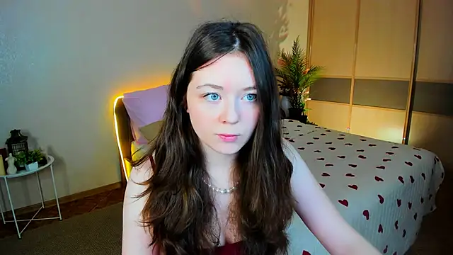AlluringLookk online show from June 13, 2026, 8:12 am
