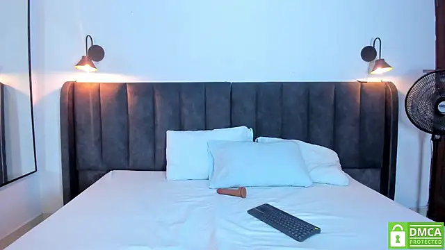 Ava Bonny online show from April 21, 2026, 8:26 pm