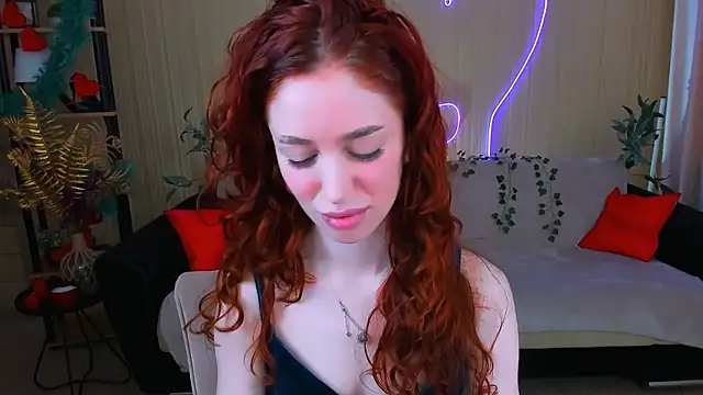Snapshot of ChristinaConteeree chatting on May 11, 2026, 10:27 am ChristinaConteeree online show from May 11, 2026, 10:27 am
