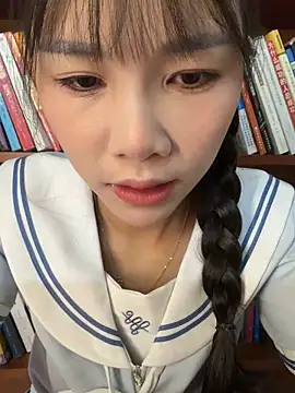 Snapshot of Adora188 chatting on April 5, 2026, 1:01 am Adora188 online show from April 5, 2026, 1:01 am