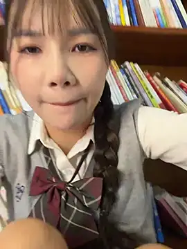 Snapshot of Adora188 chatting on March 21, 2026, 6:14 am Adora188 online show from March 21, 2026, 6:14 am