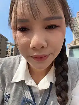 Snapshot of Adora188 chatting on March 5, 2026, 7:05 am Adora188 online show from March 5, 2026, 7:05 am