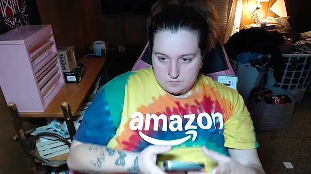 vanessraine online show from February 19, 2026, 2:41 am