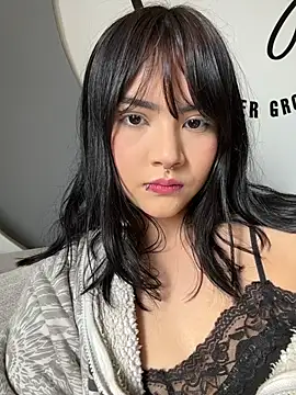 TatiLee online show from June 21, 2026, 1:17 pm
