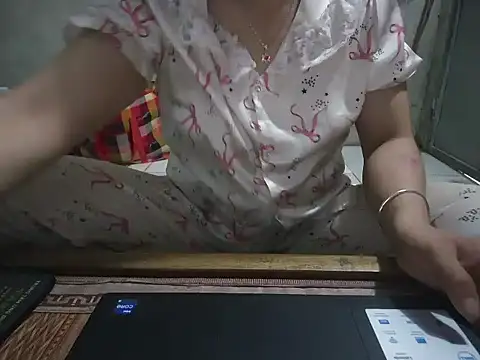 Snapshot of Xue_weng chatting on June 7, 2026, 3:01 am Xue weng online show from June 7, 2026, 3:01 am