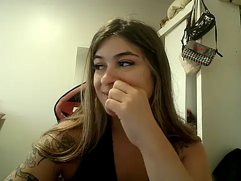 Becca B online show from February 5, 2026, 9:21 pm