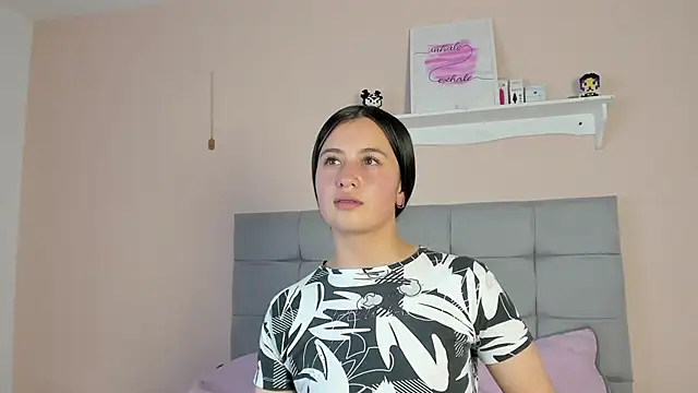 Zaaida  online show from April 22, 2026, 9:32 pm