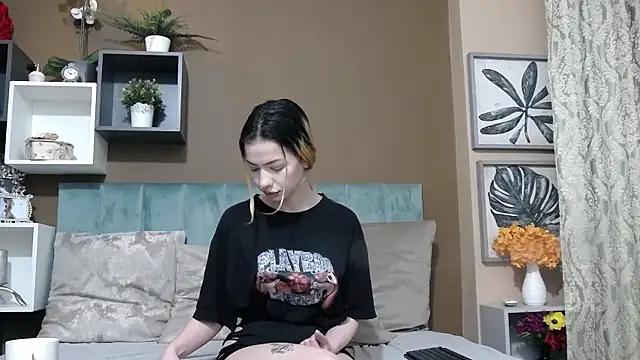 DashaFlame online show from June 17, 2026, 11:47 pm