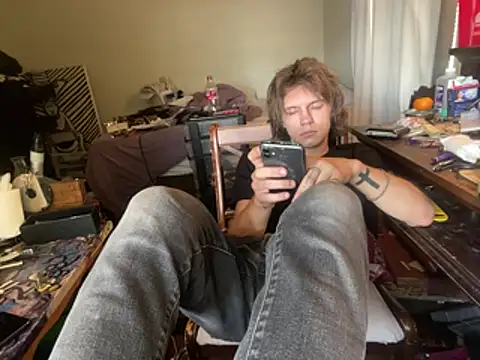 XanderOzzz online show from July 1, 2026, 5:24 pm