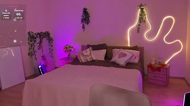 Lisa Blossom online show from June 23, 2026, 6:11 am