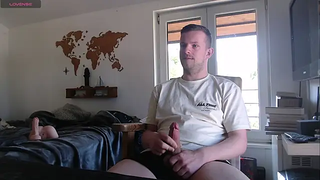 6incheswannacum online show from April 22, 2026, 9:05 am