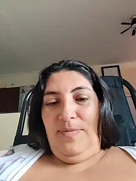 lina maria99 online show from April 24, 2026, 3:47 pm