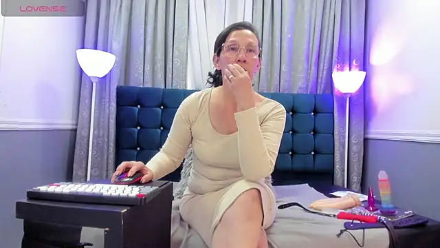 Oriana Jhonson online show from June 26, 2026, 12:27 am