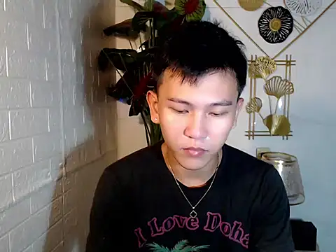 RalfAsian25 online show from May 13, 2026, 5:58 am