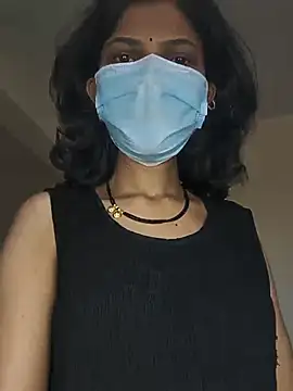 Shivani2002 online show from June 13, 2026, 2:53 am