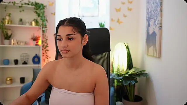 Josie  Lynn online show from September 11, 2025, 1:33 pm