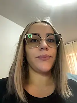 CurvyLust x online show from June 25, 2026, 1:05 pm