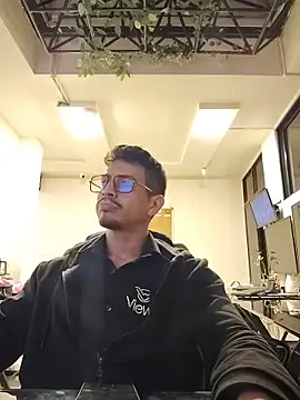 Juann-cock online show from June 7, 2026, 10:09 am