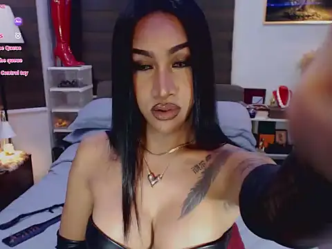 SeductiveVictoria online show from June 17, 2026, 4:06 pm