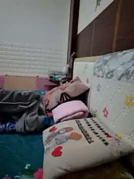 lingling5200 online show from April 8, 2026, 7:37 pm