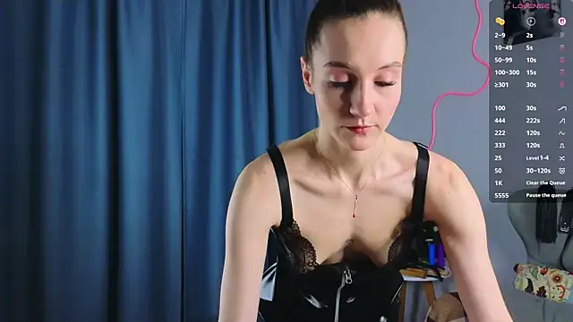 laracroftmansion online show from May 17, 2026, 3:12 pm
