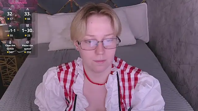 Snapshot of AlexandraGreen chatting on June 14, 2026, 4:30 pm AlexandraGreen online show from June 14, 2026, 4:30 pm