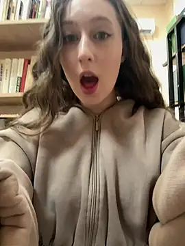 FroggyAnna online show from March 28, 2026, 3:46 pm