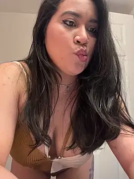 Myonlyprincess1 online show from April 14, 2026, 5:23 am