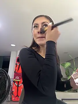 Isabellaa Palacios online show from June 16, 2026, 12:27 pm