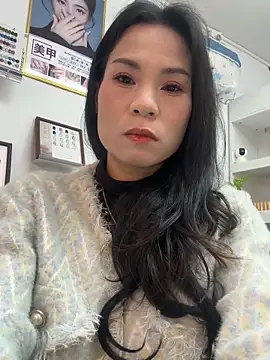 Baby-mmm online show from March 6, 2026, 6:52 am