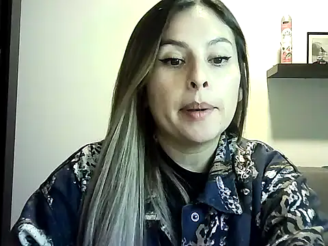 Valery  Rouse  online show from June 27, 2026, 4:18 am