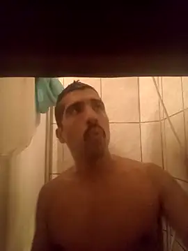 digaoo198 online show from September 9, 2025, 9:02 pm